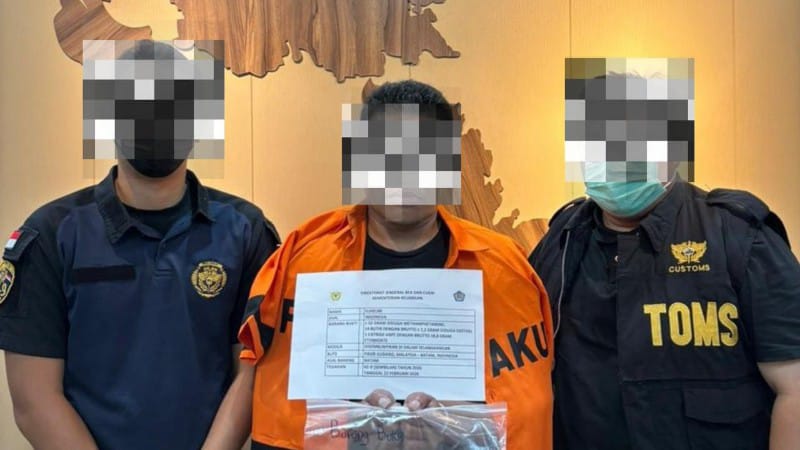 Batam Customs Foil Drugs and Etomidate Vape Smuggling Attempt
