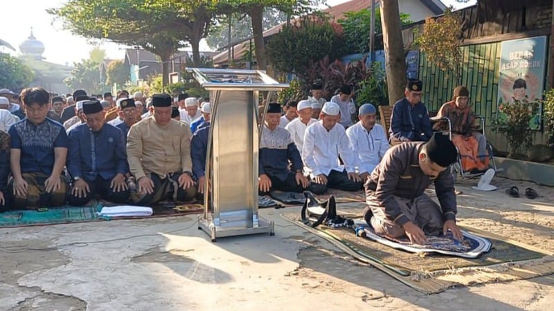 Thousands Celebrate Eid al-Fitr in Tanjung Morawa