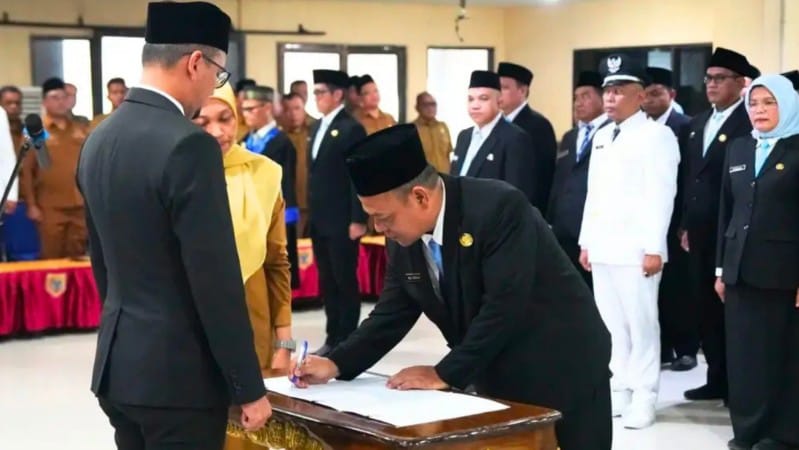 38 New Officials Sworn In to Boost Reforms and Innovation in Labuhanbatu Selatan