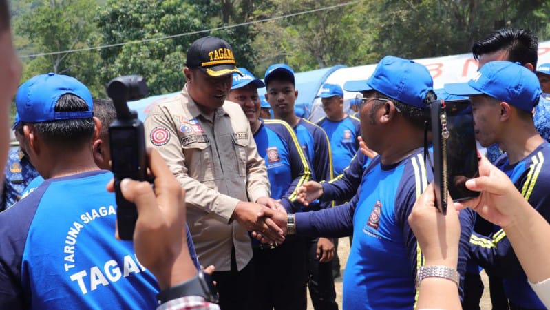 Toba Regent Concludes Tagana-Rajawali Training with 149 Graduates