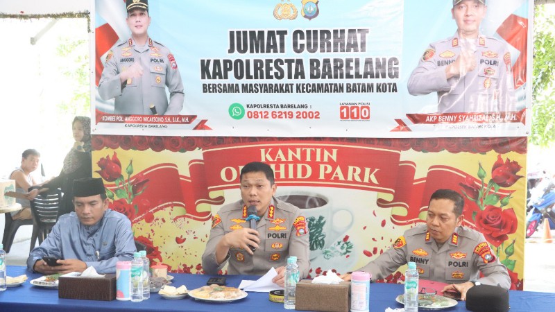 Polresta Barelang Holds Jumat Curhat Forum to Strengthen Security in Batam Kota