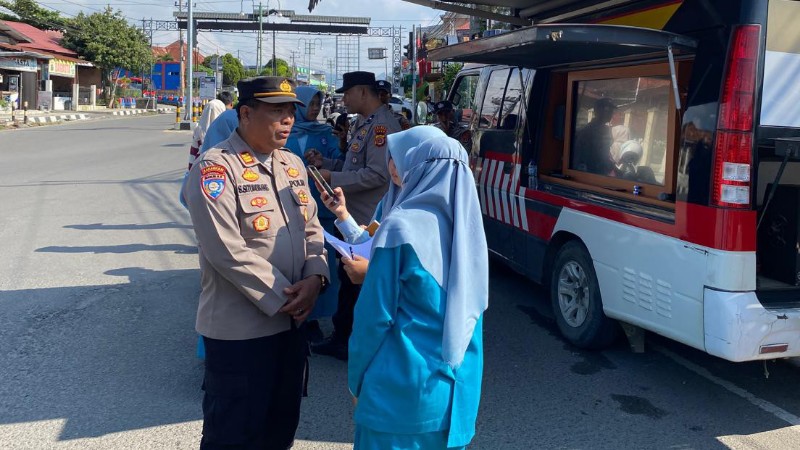 Aceh Tengah Police Deepen Community Ties Through &ldquo;Jumat Berkah&rdquo; Food Aid Program