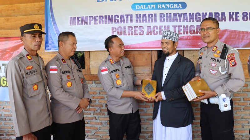 Aceh Tengah Police Strengthen Ties with Pesantren Through Social Outreach