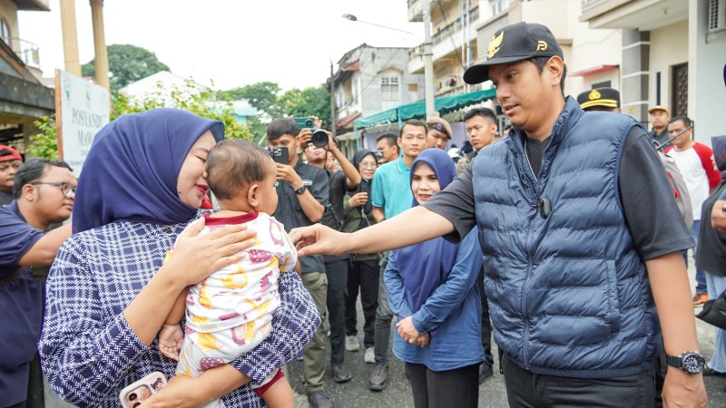 Rico Waas Demands Swift Action After Citizen Dialogue in Medan Timur