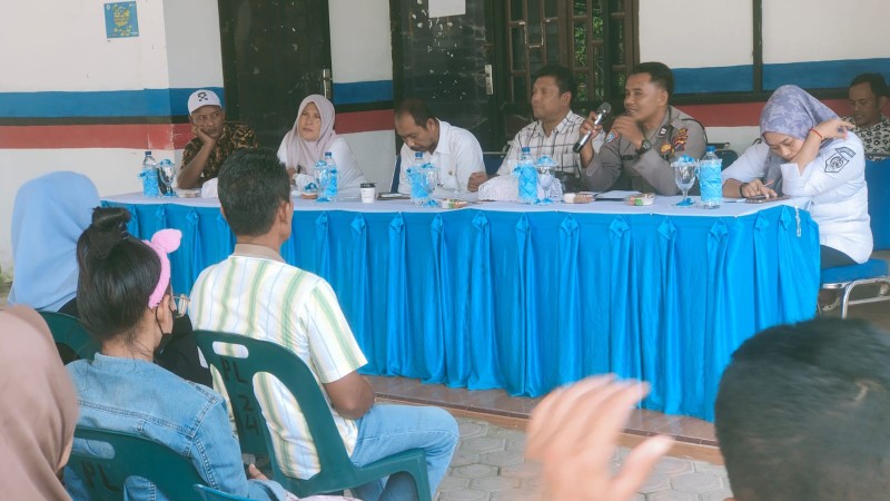 Kampung Rakyat Police Strengthens Community Fight Against Palm Oil Theft and Drugs