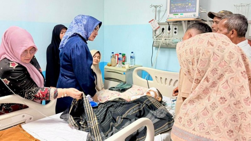Aceh Governor&rsquo;s Wife Offers Condolences After Fatal Aceh Besar Crash