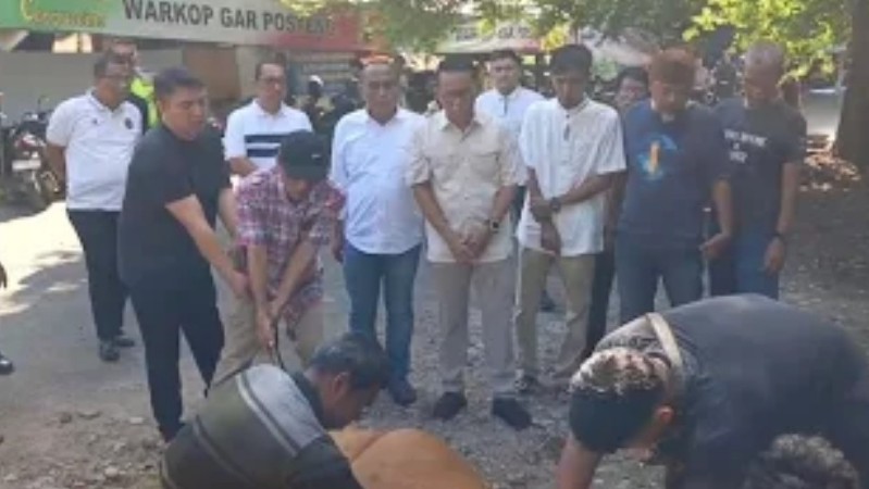 Medan Vice Mayor Joins Eid al-Adha Sacrifice at Journalist Caf&eacute;