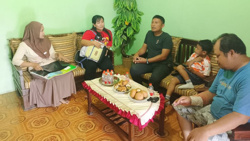 Police Chief Visits Injured Officer, Reinforces Solidarity