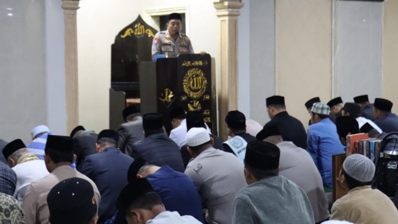 Aceh Tengah Police Strengthen Public Security at &ldquo;Safari Subuh&rdquo; in Al-Fitrah Mosque