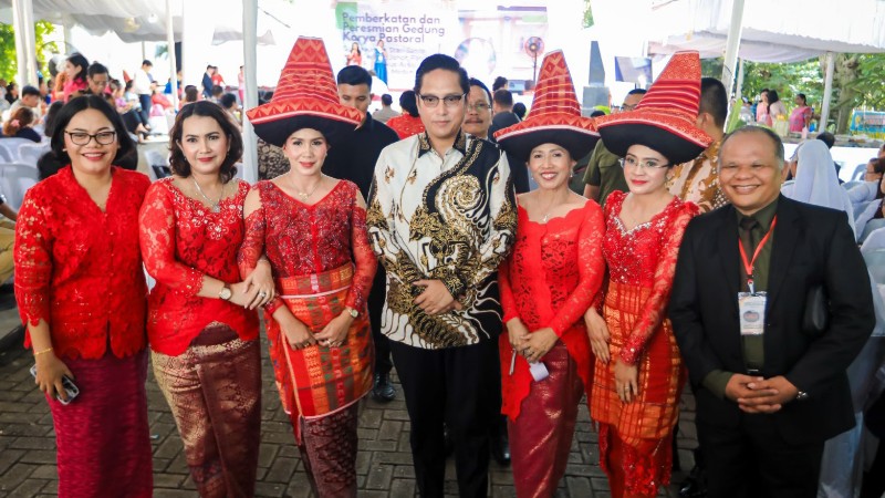 Rico Waas Inaugurates New Pastoral Center in Medan Johor