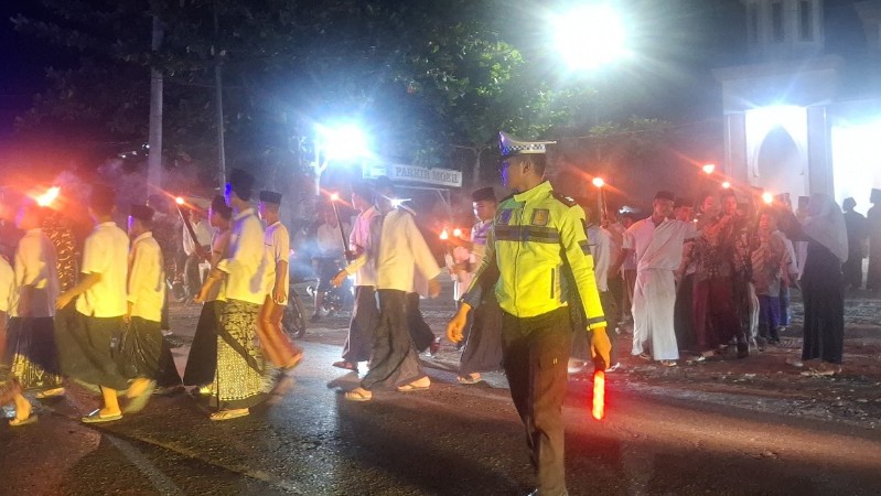 Torchlight Parade Marks Eid al-Adha in Torgamba, Ensures Safe and Orderly Celebration