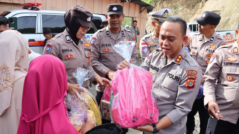 Aceh Tengah Police Extend Social Care at Orphanage for 80th Bhayangkara Anniversary