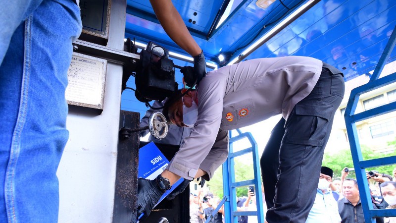 Polda Jambi Destroys 20 kg Meth, Thousands of Ecstasy Pills in Anti-Drug Crackdown