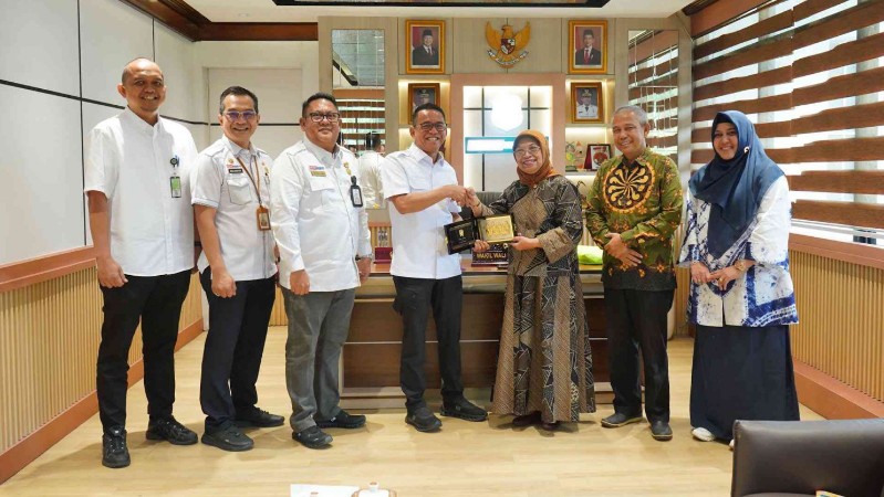 Medan City Government Strengthens Collaboration with Universities for Environmental Education and Drug Prevention