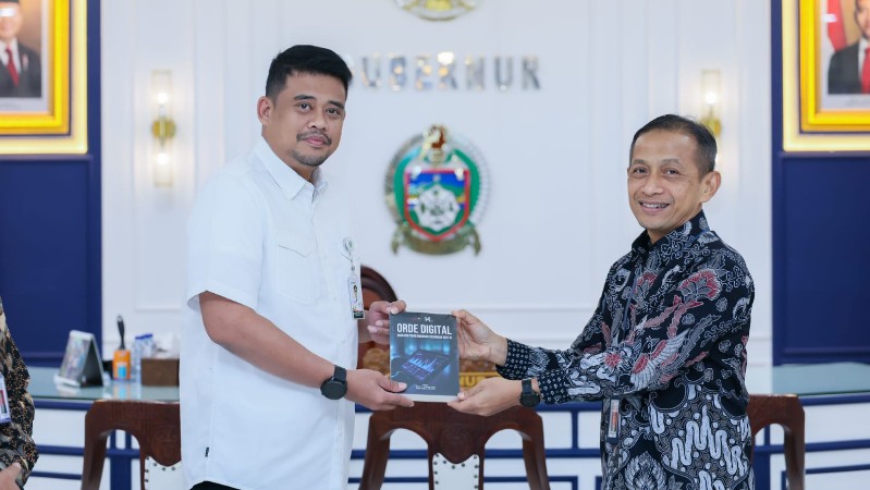 Bobby Nasution Pushes OJK to Accelerate Three Million Homes Program