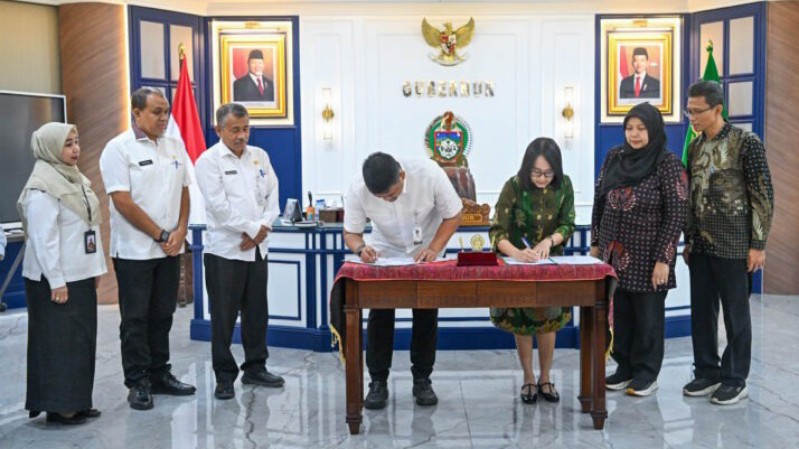 Bobby Nasution Signs MoU with Cicendo Eye Hospital to Boost Eye Care
