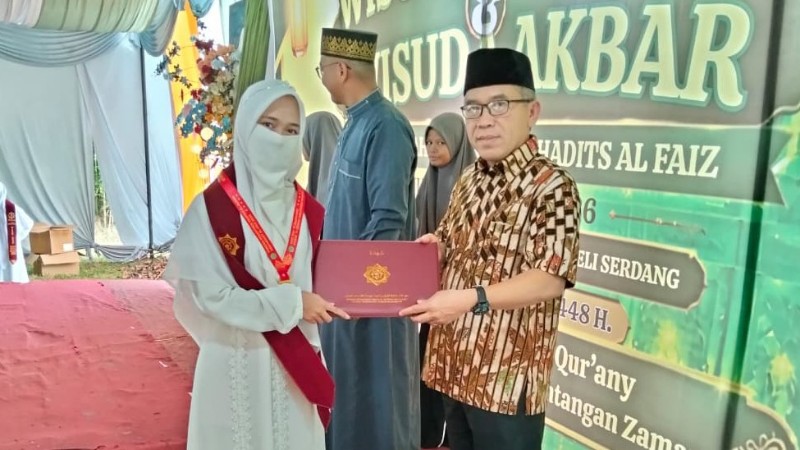 Deli Serdang Hosts Al-Faiz Tahfiz Graduation Ceremony, Emphasizing the Formation of a Qur&rsquo;anic Generation