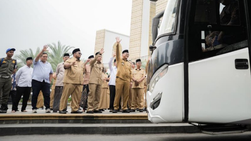 Deli Serdang Regent Sends Off 56 MTQ Cadets, Raises Prize to Rp1 Million