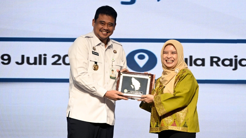 Bobby Nasution Urges Regional Agencies to Use Ombudsman Evaluation to Improve Public Services