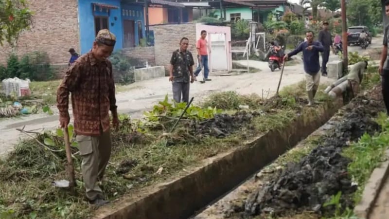 Labuhanbatu Selatan Launches JUMPA BERLIAN Movement for a Cleaner Environment