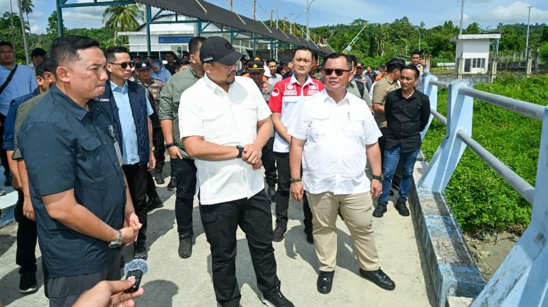 Bobby Nasution Plans Logistics Warehouse at Gunungsitoli Roro Port to Secure Food Supply