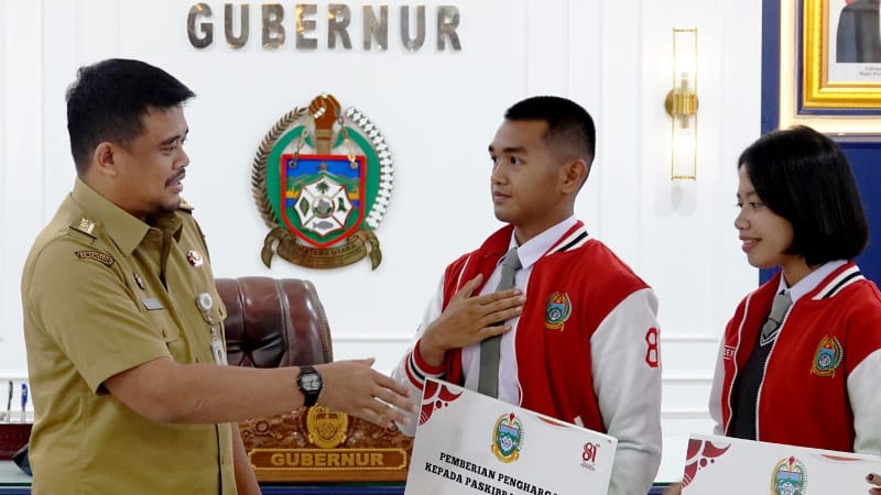 Bobby Nasution Sends Off Two North Sumatra Representatives for National Paskibraka 2026