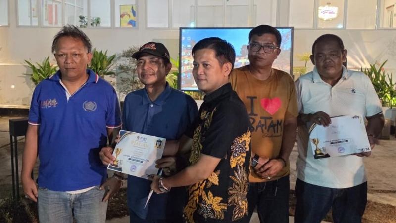 PWI Jambi Journalists&rsquo; Domino Tournament Officially Concludes