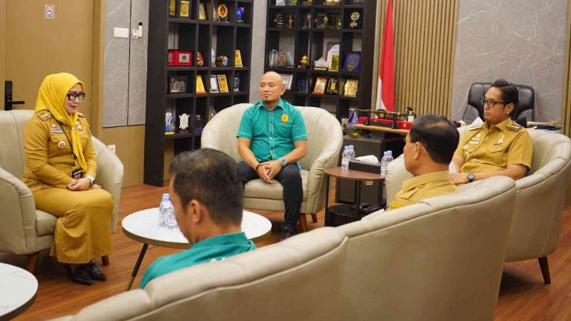 Rico Waas Supports FORKI Medan Karate Open Tournament to Discover Young Talents