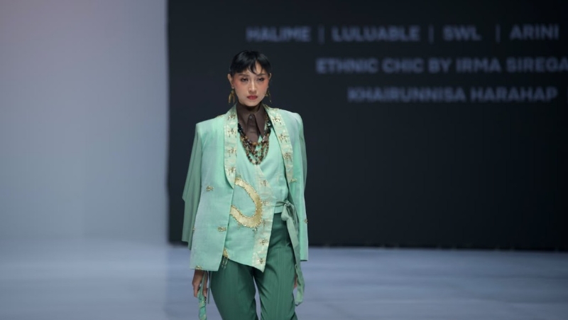 Deli Serdang Wastra Showcases Cultural Identity at Indonesia Fashion Week 2026