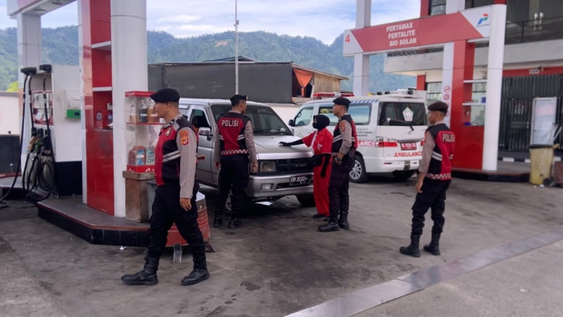 Aceh Tengah Police Patrols Busy Public and Tourist Areas