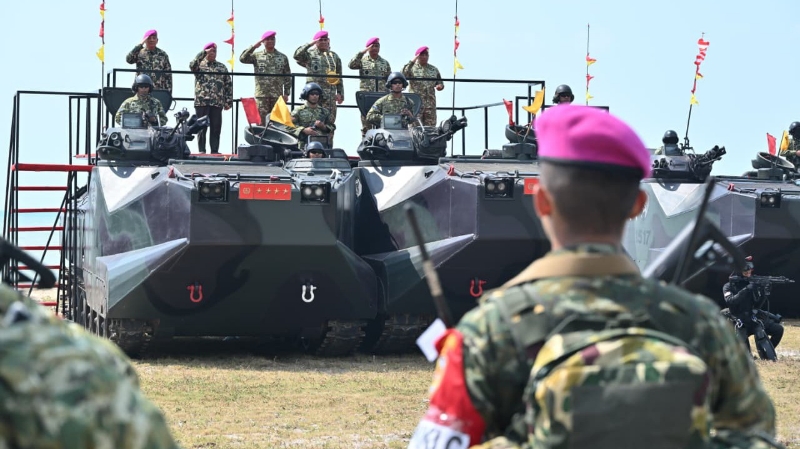 Kodaeral IV Commander Accompanies Defense Minister in 2026 Integrated TNI Operational Exercise Inspection in Kepulauan Riau