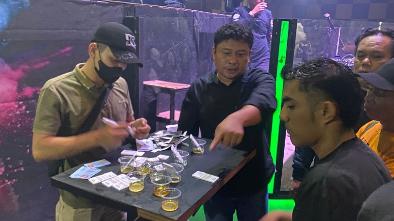 Jambi Nightclub Raid: 22 Visitors Test Positive for AMP and MET
