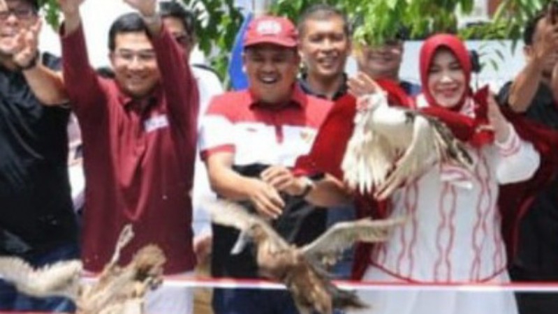 Banda Aceh Residents Celebrate Independence Day Together in Krueng Lampaseh