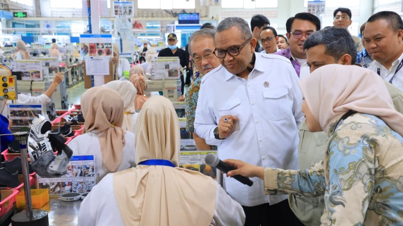Afriansyah Noor Stresses Balance Between Regulation and Worker Protection