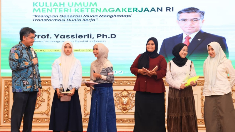 Labor Minister Urges Young Generation to Strengthen Skills