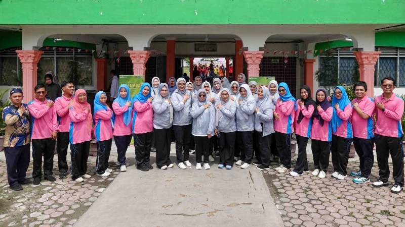 Titiek Sugiharti Emphasizes Character Building for Students