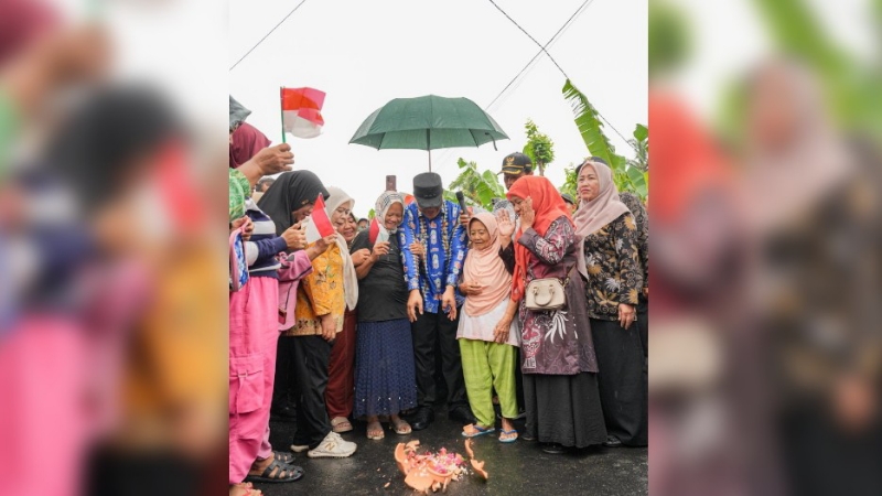 After 81-Year Wait, Tandem Hilir II Residents Finally Get Asphalt Roads