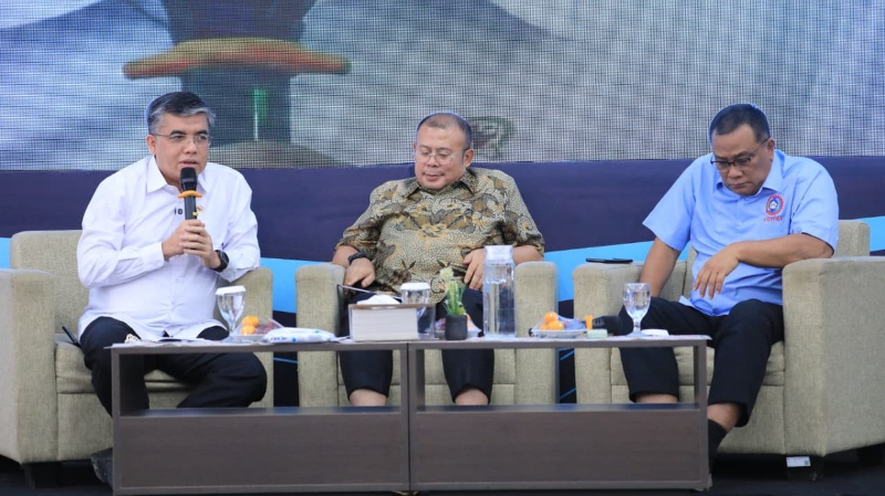 Indonesian Parliament and Government Discuss Employment Protection Bill
