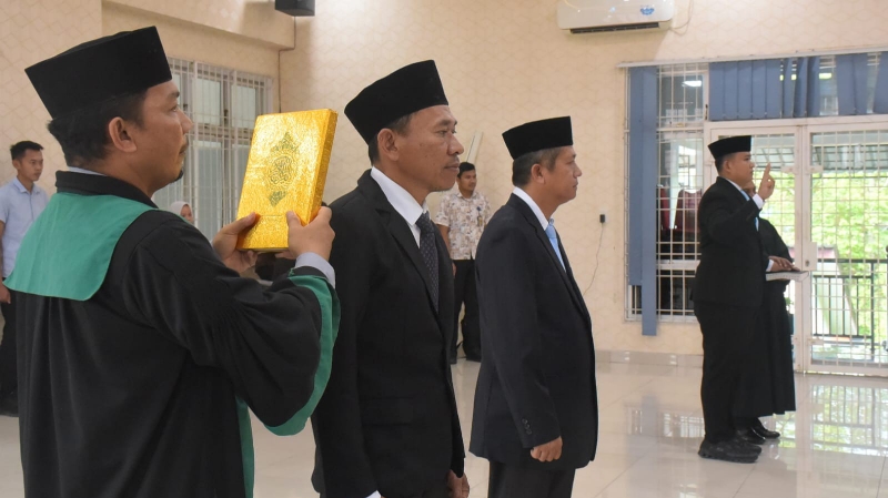 Deli Serdang Appoints Three Supervisory Officials, Urges Integrity and Better Services