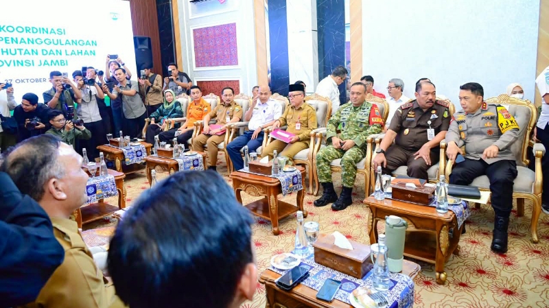 Jambi Steps Up Fight Against Forest and Land Fires