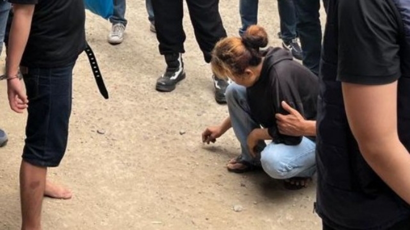 Jambi Police Raid Suspected Drug Den, Arrest Six People