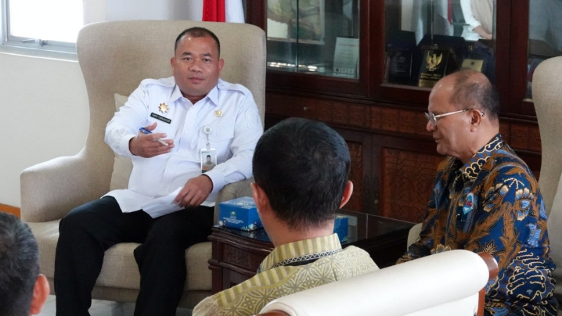 Timur Tumanggor Calls for Higher Standards at Private Universities in North Sumatra